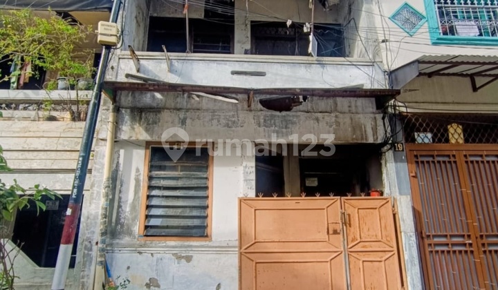 Rumah Lama di Pademangan Timur - Jakarta Utara