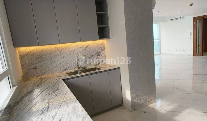 Jual Cepat Baru Penthouse Apartemen Royal Springhill Kemayoran 2