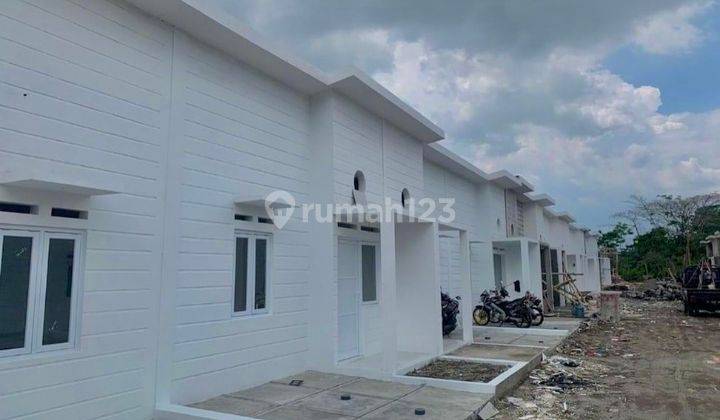 Villa 1 Lantai Minimalis Dekat Area Kampus 15