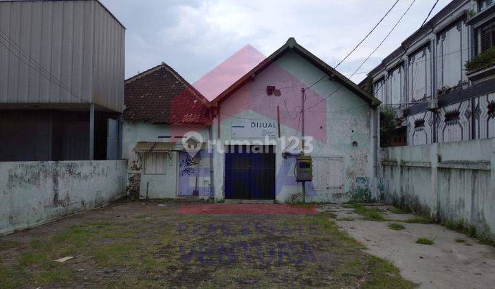 Tanah Dijual Beserta Bangunan Gudang Berada Dipinggir Jalan Raya atau Posisi Nol Jalan 1