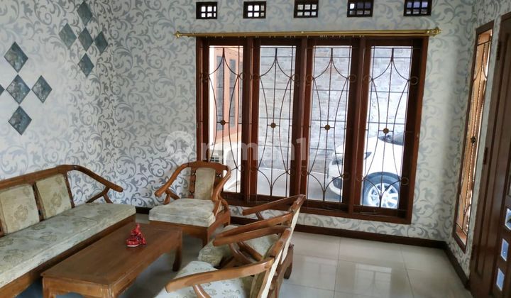 Rumah 2 Lantai Mekar Wangi