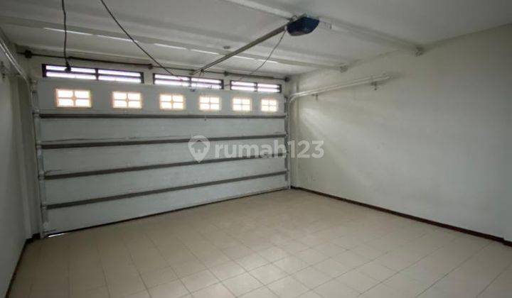 Rumah Bagus Unfurnished SHM di Btd , Bandung 2