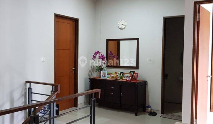 Rumah 2 Lantai Bagus Furnished SHM di Setra Murni , Bandung 1