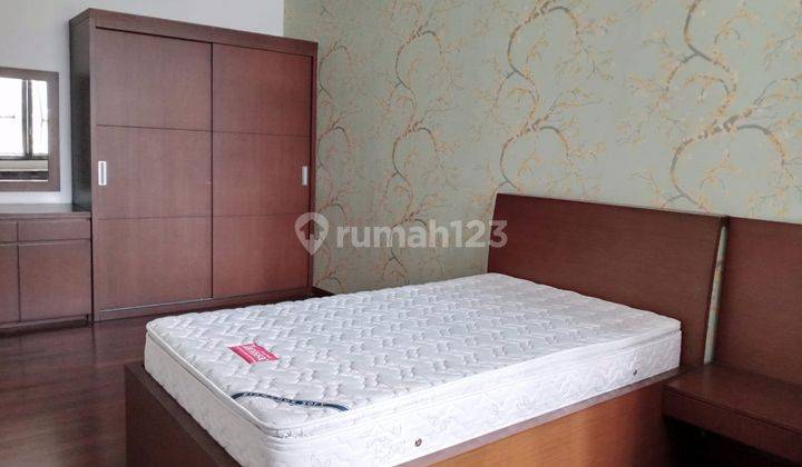 Rumah 3 Lantai Baru Furnished di Setrasari, Bandung 14
