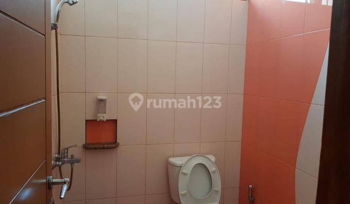 Rumah 2 Lantai Bagus Furnished SHM di Batununggal , Bandung 2