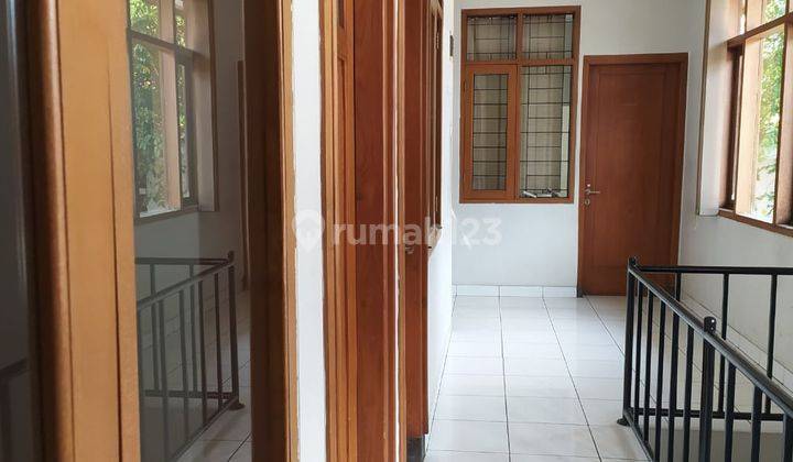 Rumah Bagus Unfurnished SHM di Sayap Riau, Bandung 2