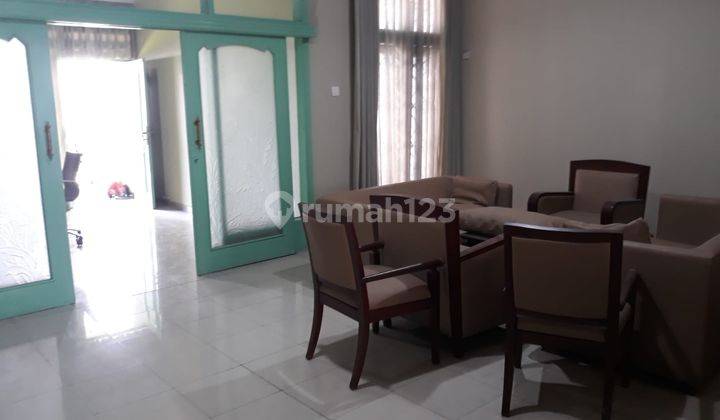 Rumah Bagus Unfurnished di Jl Natuna , Bandung 1