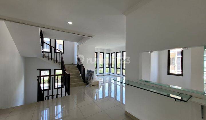 Jual Rumah Setraduta  1