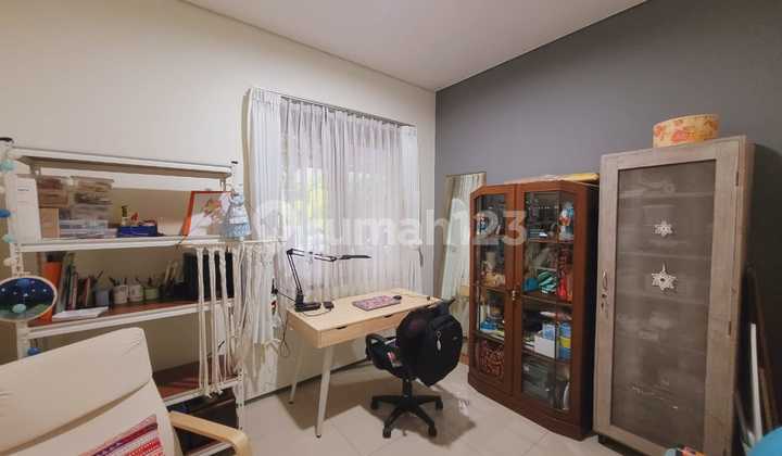 Langka. Jual Rumah Setraduta 2