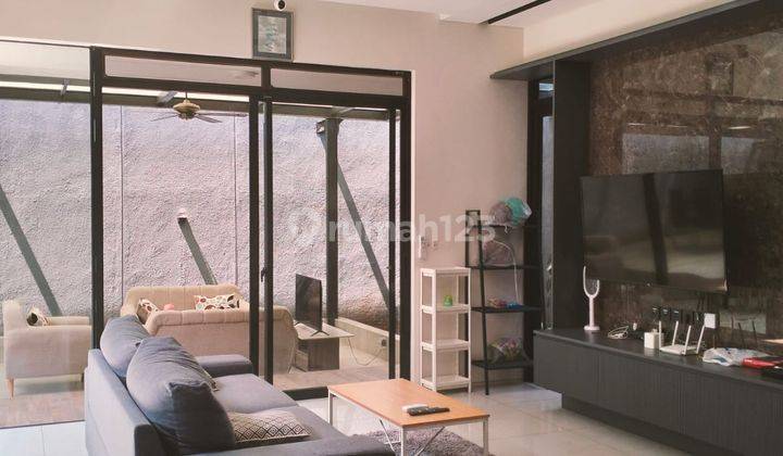 Rumah Nayapati Full Renovated, Furnished, Elektronik 1