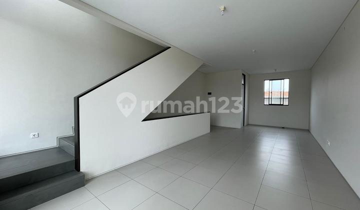 Ruko Baru 2 Lantai View Bagus KBP Sasakirana