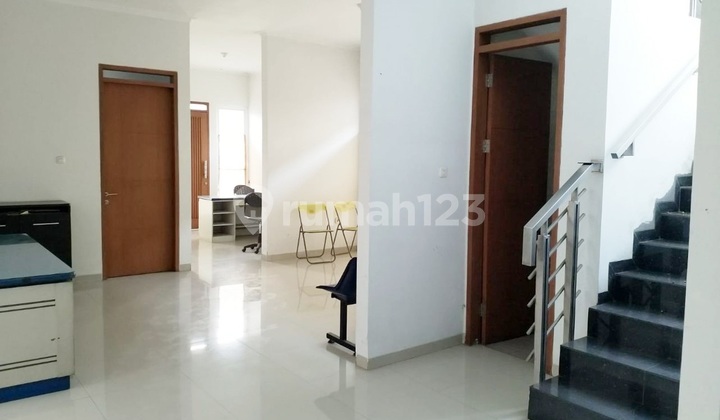 Two-Story House Mekar Wangi Ready to Occupy Two-Story House Mekar Wangi Ready to Occupy