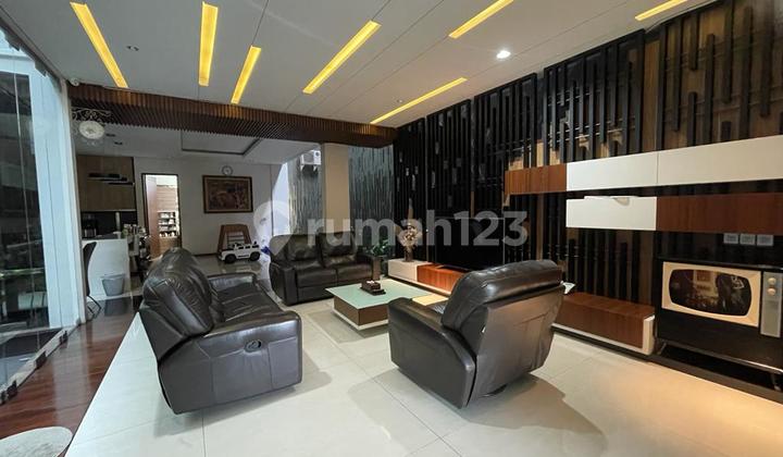 Rumah 2 Lantai Pasteur Taman Millenium Ada Taman Depan Dan Belakang