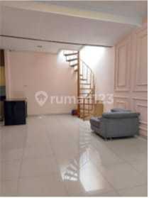 Rumah Bagus Semi Furnished Singgasana Pradana 1