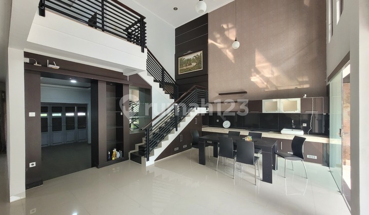 Rumah 2 Lantai Kbp Tatar Rambutkasih, Ada Taman Depan, Belakang