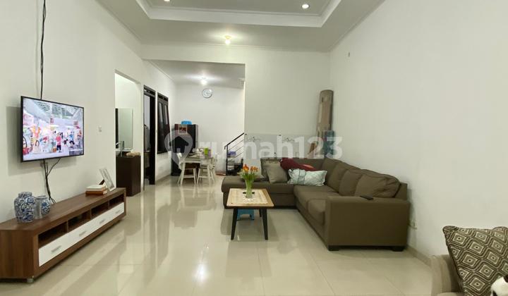 Rumah Singgasana Pradana Semi Furnished