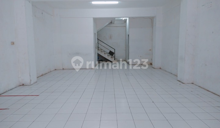 Disewakan Ruko 5 Lantai + Lift di Cideng Timur Lokasi Sangat Strategis  2