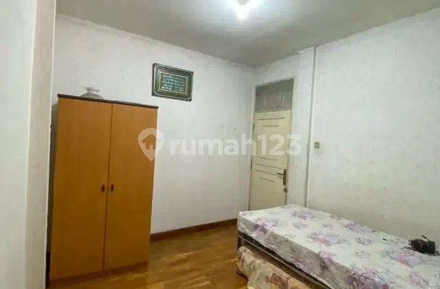 Rumah Terawat di Pusat Kota, Jarang Ada 13