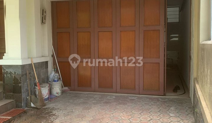 Rumah Lama Terawat di Cihapit Sayap Riau 2