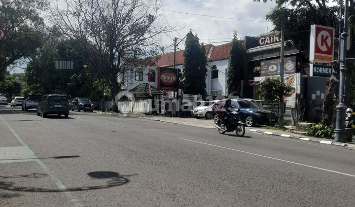 Rumah Strategis di Area Komersil Mainroad Riau Cocok untuk Cafe dan Resto 2