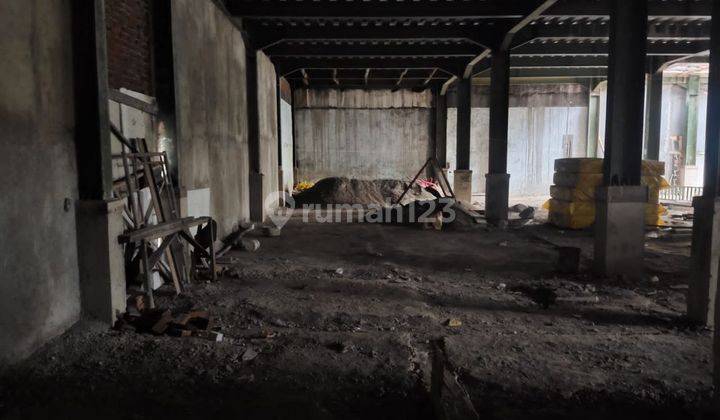 Ruang Usaha Di Mainroad Sayap Riau, Cocok Untuk Restoran 9