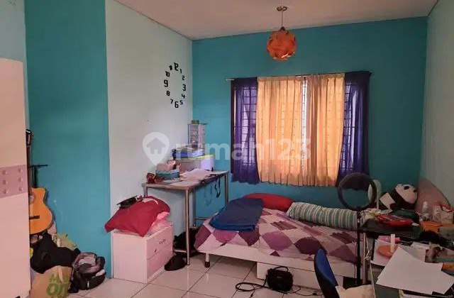 Rumah Lama Terawat Siap Huni di Cigadung 2