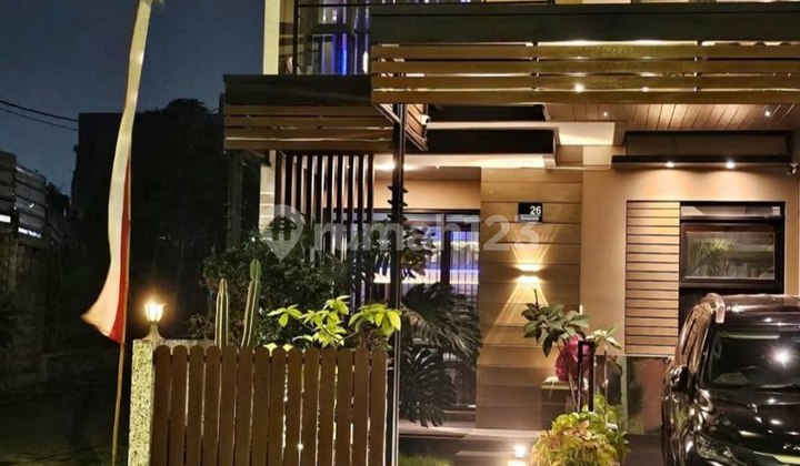 Rumah Mewah 2Man Ada Kolam Renang di Pasteur