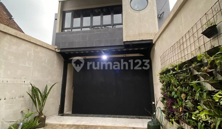 Rumah Murah Dibawah Appraisal Bank Strategis di Mainroad Jl Sudirman Bandung