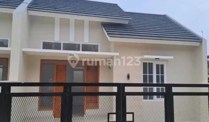 Rumah Baru Minimalis Siap Huni di Komplek Taruna Parahyangan Ujung Berung