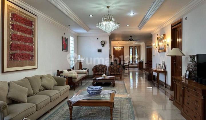 Rumah Mewah dan Luas Sayap Dago Dekat Kampus Rumah Mewah dan Luas Sayap Dago Dekat Kampus