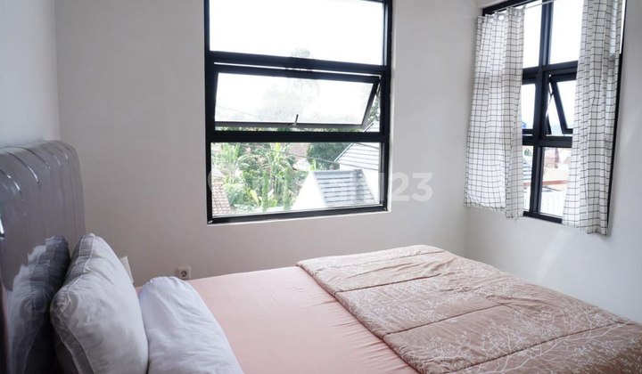 Rumah Asri dan Sejuk Semi Villa di Lembang 2