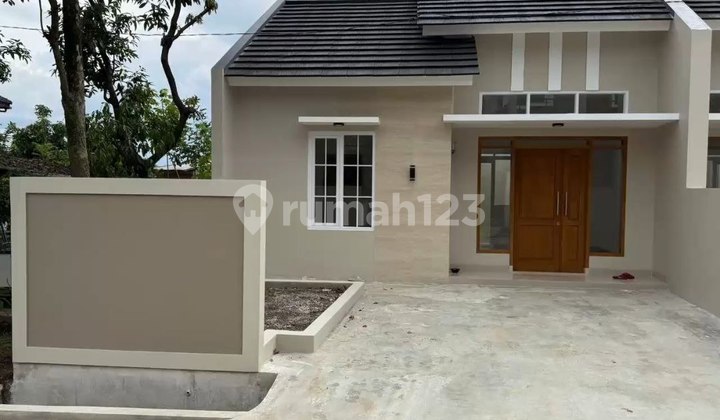 Rumah Baru Minimalis Siap Huni di Komplek Taruna Parahyangan Ujung Berung 2