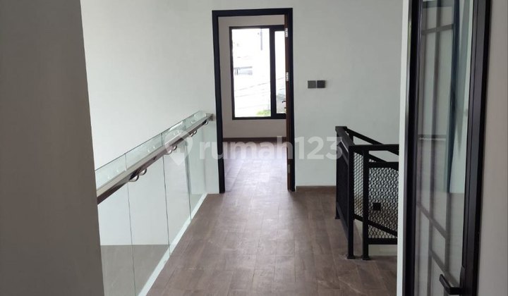 Rumah Baru Siap Huni di Komplek Setiabudi Regency Dekat Kampus 2