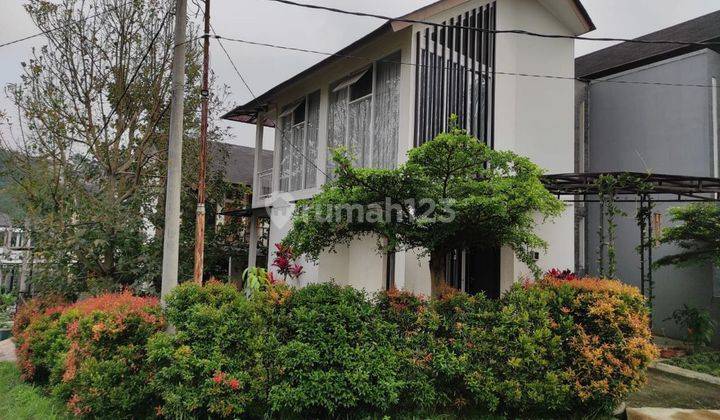 Rumah Minimalis Modern Cantik di Dago Bandung Utara 1