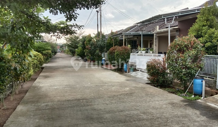 Rumah Bagus Siap Huni Di Dekat Stadion GBLA 8