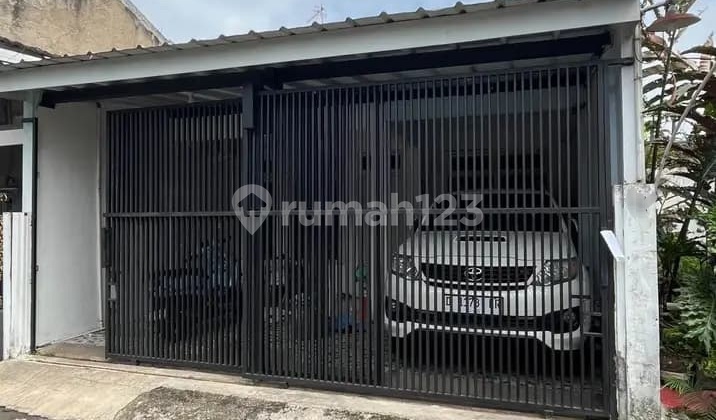 Murah Sekali ! Jarang Ada, Rumah Siap Huni, Kotamadya, Bebas Banjir di Riung Bandung 2