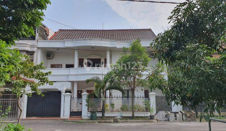 Dijual Rumah Mewah, Siap Huni, Tusuk sate di Margahayu Raya 1