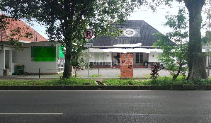 Disewakan Bangunan Komersial, Mainroad ex Klinik, Cafe cocok untuk segala usaha di Sayap Jl Merdeka, Riau, Veteran, Sunda 1