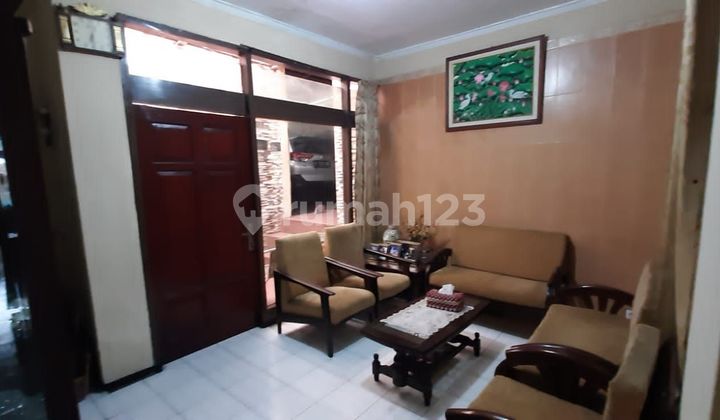 Dijual Rumah Murah Pisan, Dibawah NJOP, Bangunan lama terawat di Geger Kalong Hilir, Gerlong, Sayap Setiabudi Dijual Rumah Murah Pisan, Dibawah NJOP, Bangunan lama terawat di Geger Kalong Hilir, Gerlong, Sayap Setiabudi