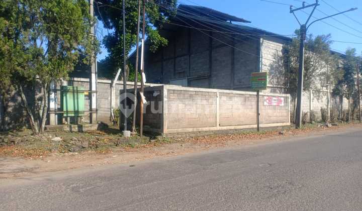 For Sale Active Food Factory, Ready to Use, Plus Machines and Furnishings or Can Be Empty, Selling Due to Retirement Not Because of Loss, Located in Parakan Muncang, Sumedang, Bandung.