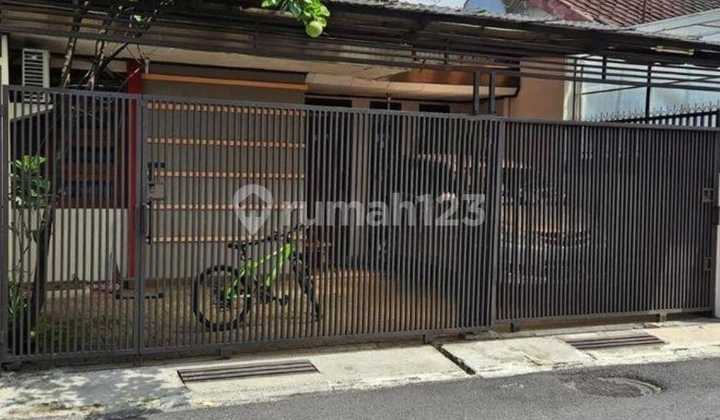 Dijual Rumah Siap Huni, Nego Keras, Bu Banget, Lokasi Strategis Di Komplek Rajawali, Dadali Dkt Sudirman, Andir 1