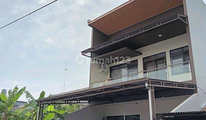 Disewakan Rumah Bagus, Minimalis, Full Furnish, Siap Huni, Tgl Bawa Koper Aja, Bebas Banjir, Nego Murah Meriah Di Margahayu Raya Dkt Mall Metro 1