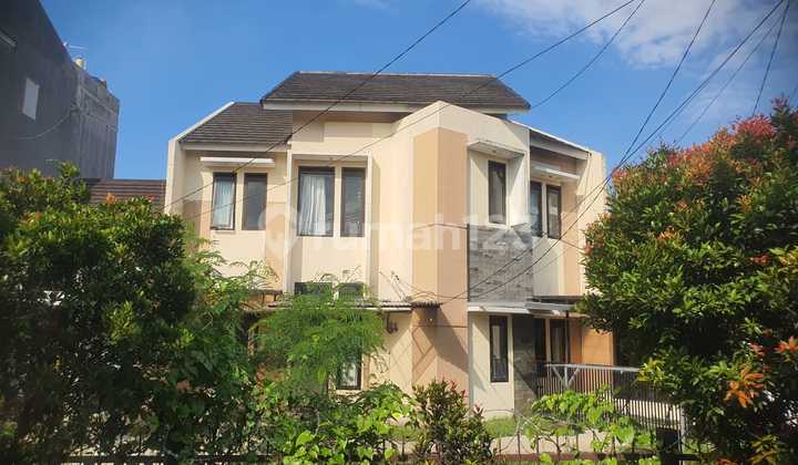Active, Strategic, Luxurious Boarding House for Sale near ITB, Unpad, Ikopin, IPDN in Jatinangor City Park 2
