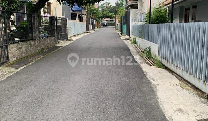 Price Drop! Land Only Calculation, Very Cheap, Well-Maintained House in Gunung Batu Near Pasteur Toll Road 2