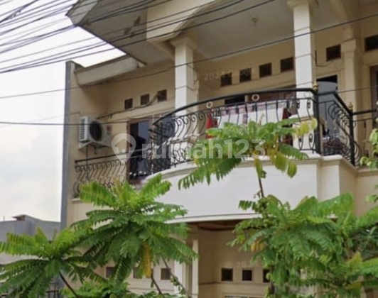 Dijual Rumah Minimalis, Murah, Jalan Lebar di Sarijadi Dkt Maranatha