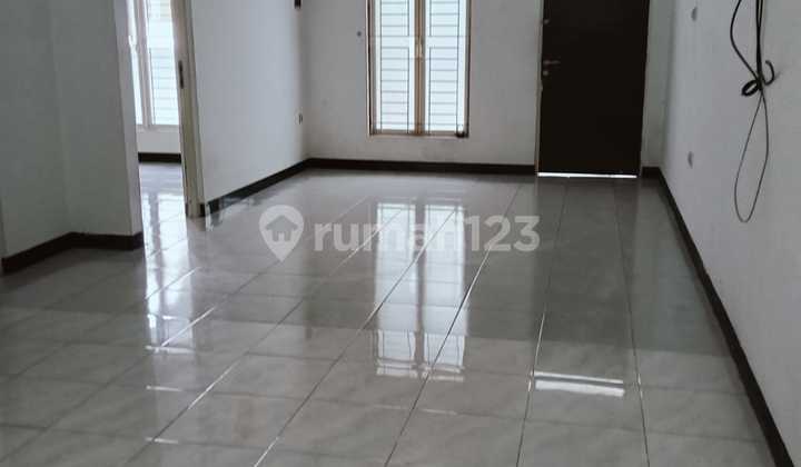 Dijual Rumah Bagus, di Komplek Strategis Serba Ada, Cocok Invest / Hunian di Taman Kopo Indah, Tki, Kopo