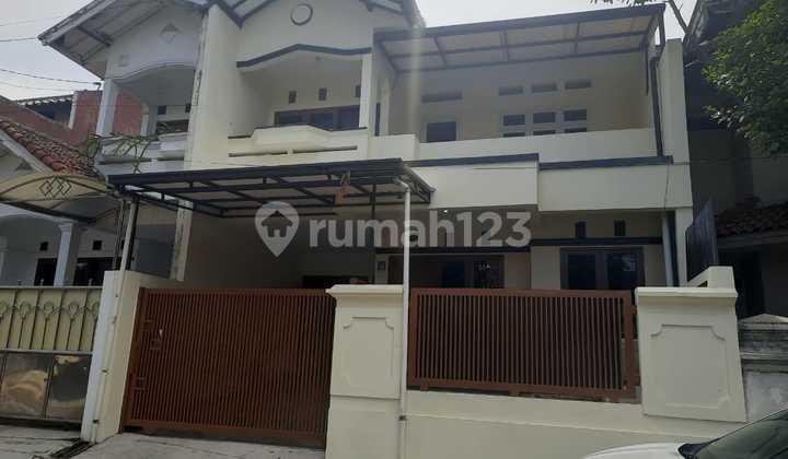 For Sale Affordable House With Large Land Area, Good Condition, Ready to Occupied, Elite Area in the City Center of Turangga Near TSM, Martanegara, Griya Buah Batu