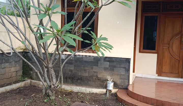 Dijual Rumah Murah, Luas Besar, Dingin, Air Melimpah Bersih, di Bojong Koneng, Sayap Cikutra 2