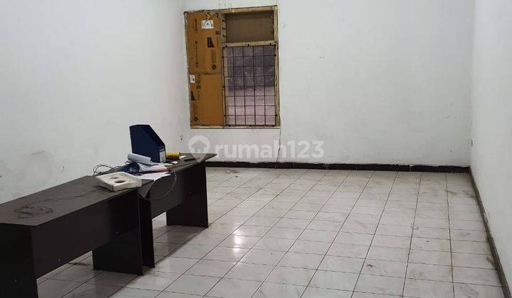 Disewakan gudang dan toko raya manukan wetan 2