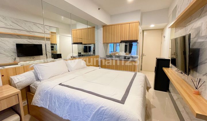 For quick sale, Benson apartment in Pakuwon, Surabaya.